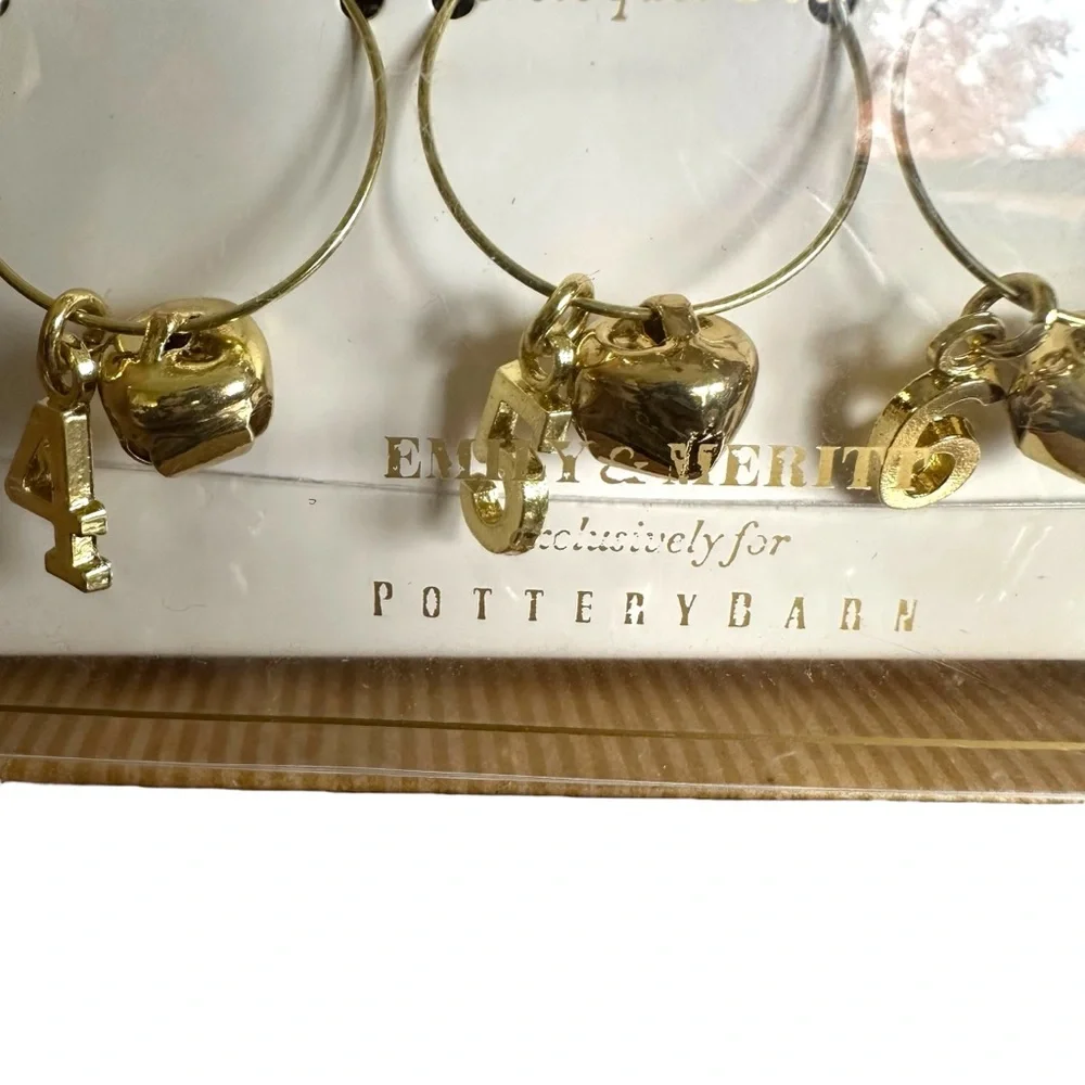 NIB Pottery Barn Emily + Merit Gold Tabletop The Jingle Bells Wine Charms Set